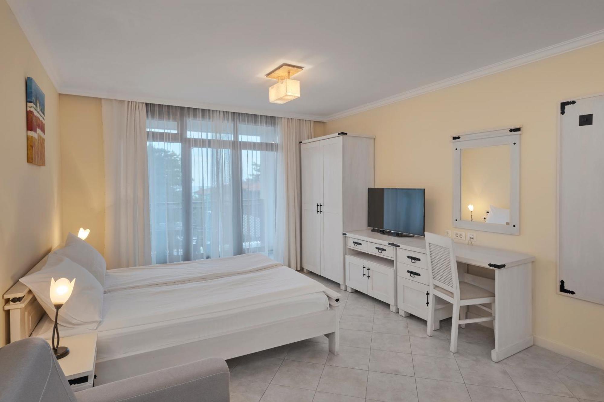 Santa Marina Holiday Village Sozopol Exterior photo